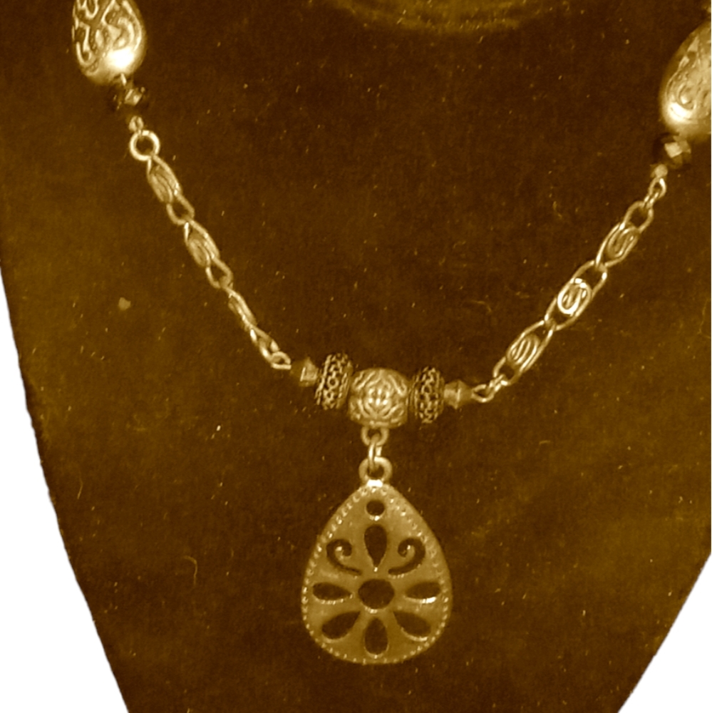 E-016 Adorable bronze necklace & pendant